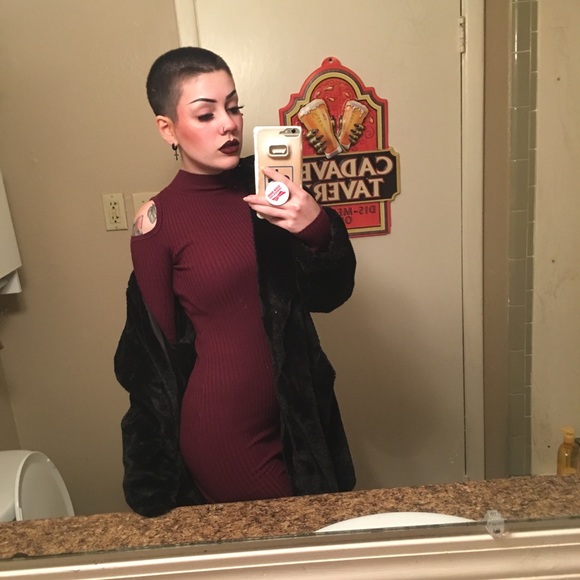 Meet your Posher, Chloe - Picture 7 of 8